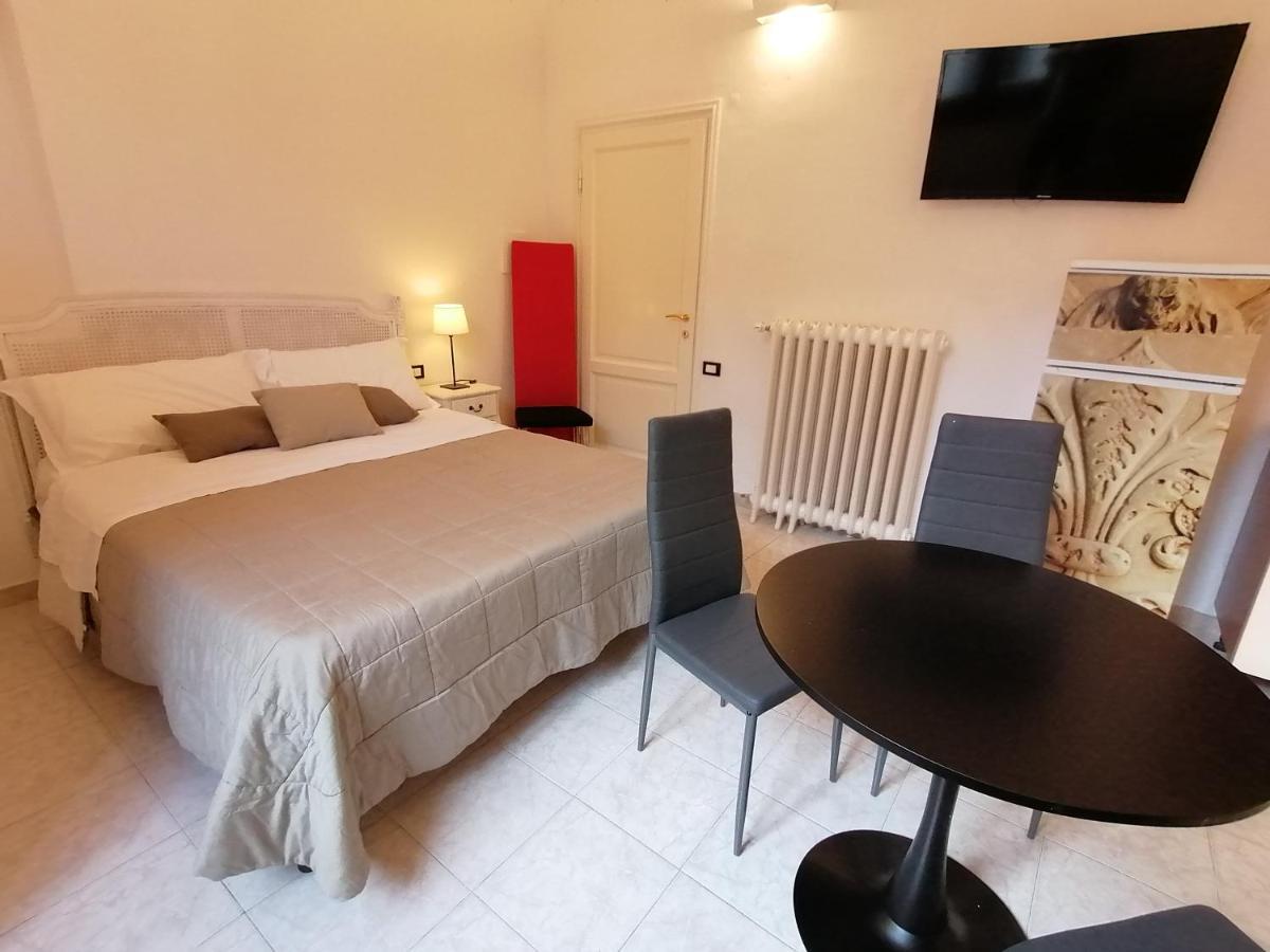 Leone X Guest House Firenze Bagian luar foto